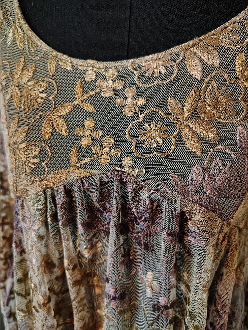 Wednesday's Child Mauve Gold Embroidery Floral Lace Dress Large Boho Vintage - Picture 3 of 16